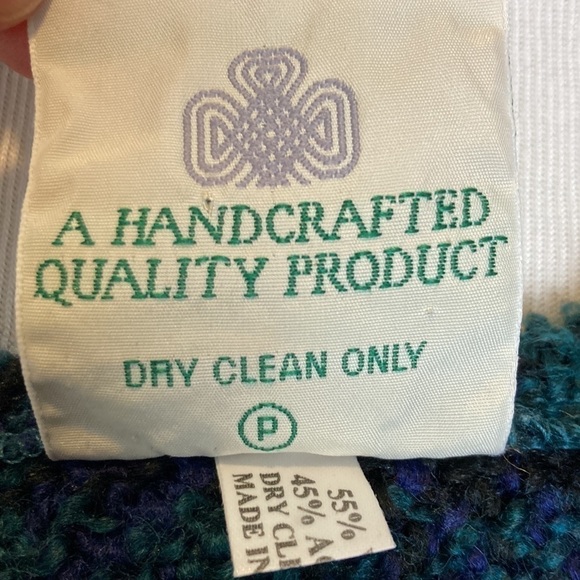 BOYNE VALLEY WEAVERS HANDMADE TARTAN PLAID WOOL FRINGED SHAWL CAPE Ireland Irish - Picture 12 of 16